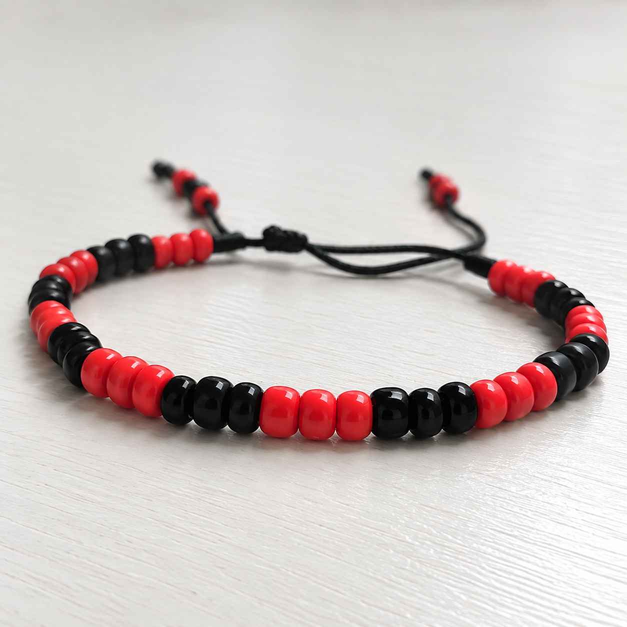 Manilla Dualidad Rojo & Negro 1 Manilla Dualidad Rojo & Negro 1